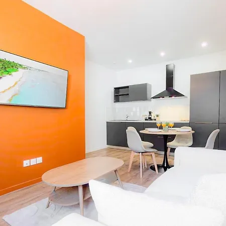 4 Seasons Nest - Cour Privee - Paris * Montreuil (Seine-Saint-Denis)