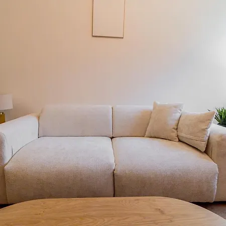 Daire 4 Seasons Nest - Cour Privee - Paris Montreuil (Seine-Saint-Denis)