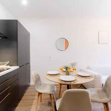 Daire 4 Seasons Nest - Cour Privee - Paris Montreuil (Seine-Saint-Denis)