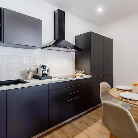 Daire 4 Seasons Nest - Cour Privee - Paris *
